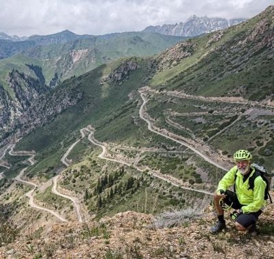 Douglas Pulleyblank Cycling on the  tour with redspokes